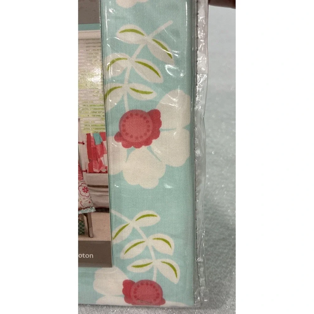The PeanutShell Mila Fitted Crib Sheet Baby Bedding Sateen Colorful 28x52 NEW